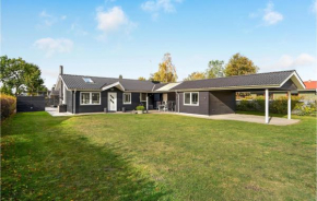 Stunning Home In Hadsund With Wifi